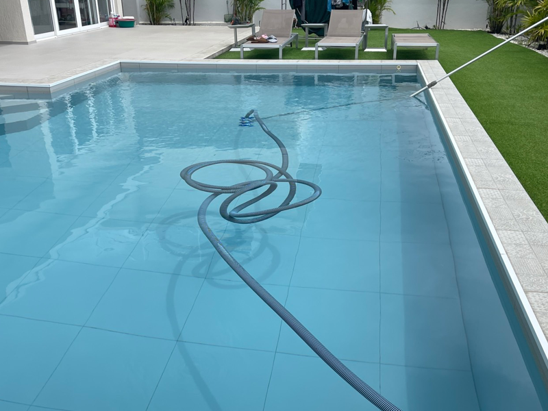 project2-1 Pattaya Pool Maintenance Services we clean and take care of your pool and all its requirements